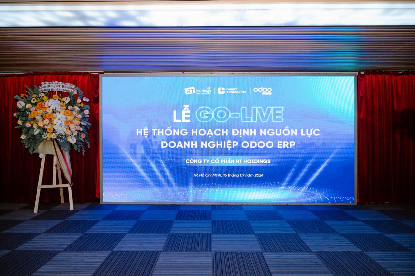 <span data-oe-model="blog.post" data-oe-id="223" data-oe-field="content" data-oe-translation-state="to_translate" data-oe-translation-source-sha="dc3ad8fb954b4d7674569d23a0b278d349b5f67ea5c26381e913fbb7152bc3a8" contenteditable="true">Sân khấu lễ Go Live của công ty cổ phần RT Holdings</span>